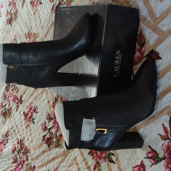 Shoes - Lauren Ralph Lauren Women's ankle-length boot heels.